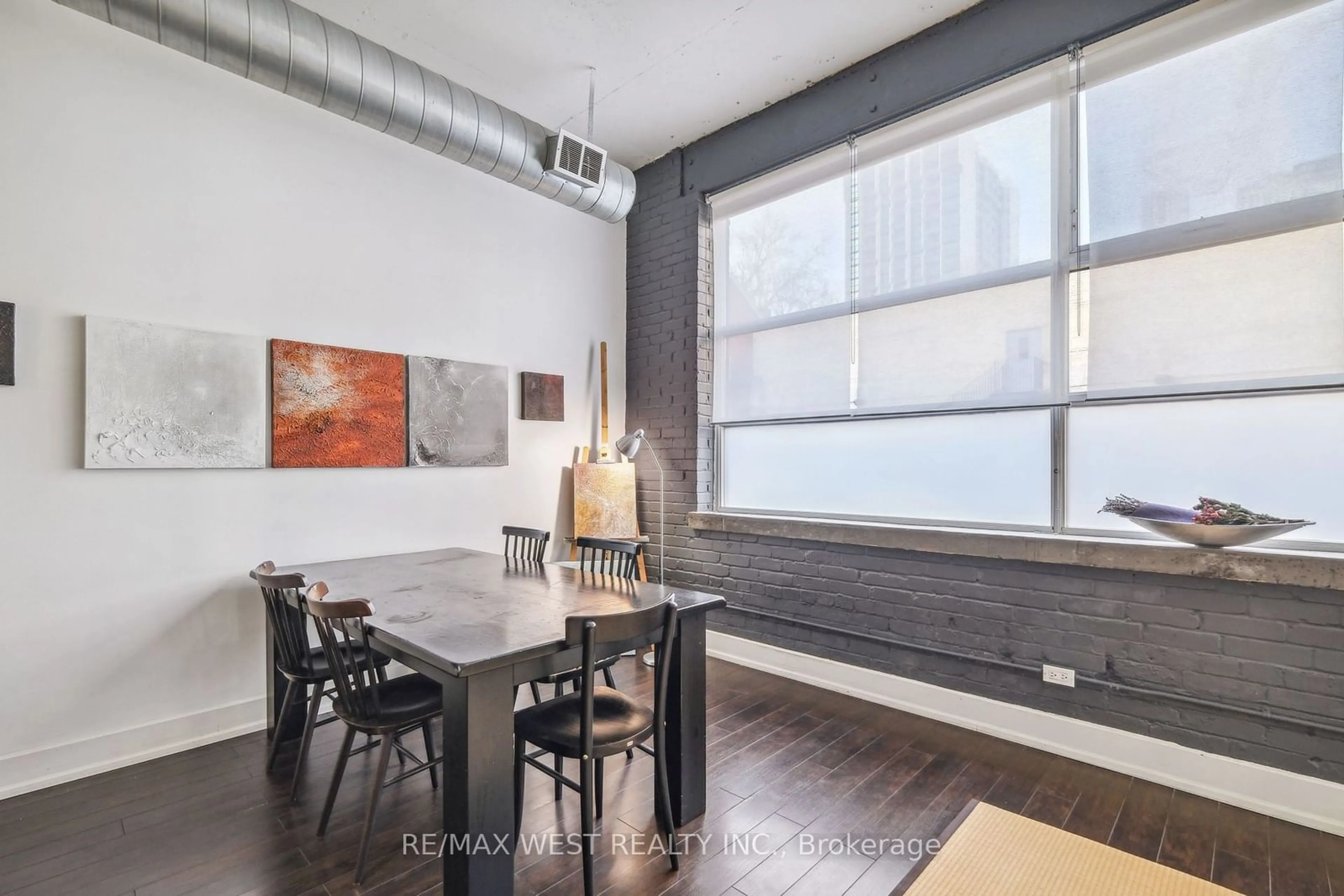 Dining room, wood/laminate floor for 365 Dundas St #111, Toronto Ontario M5A 4R9