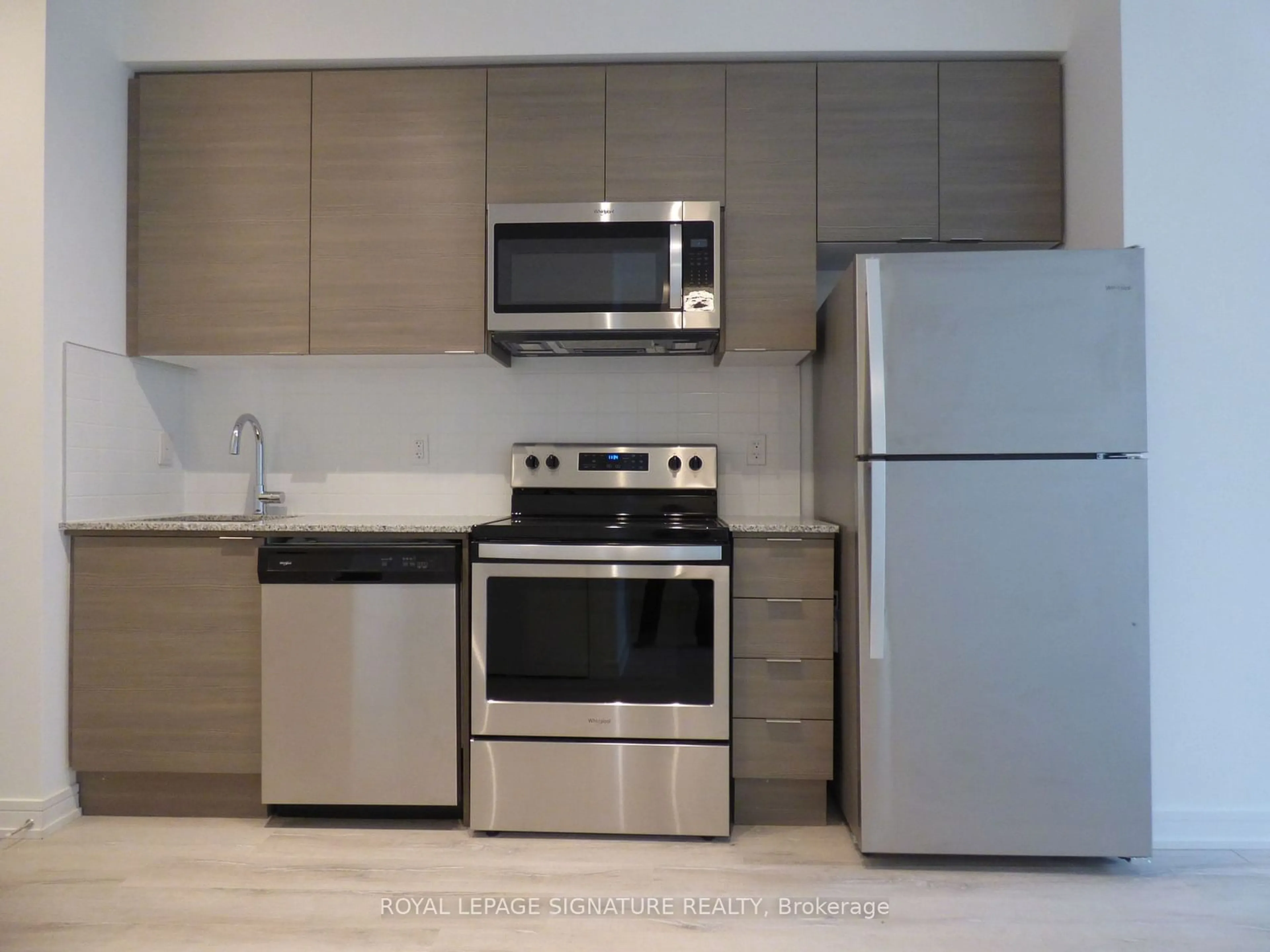 Standard kitchen, unknown for 621 Sheppard Ave #527, Toronto Ontario M2K 0G4