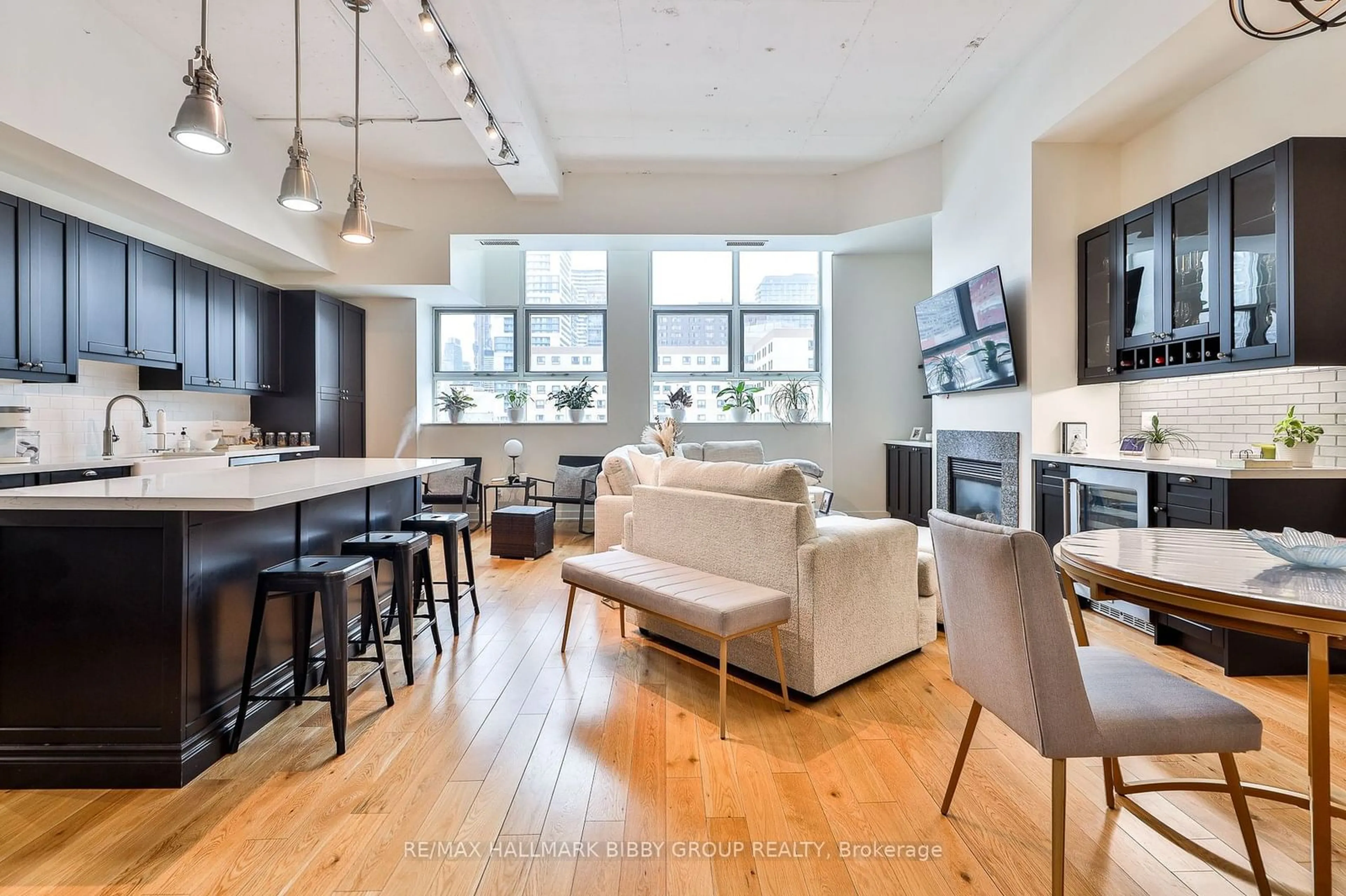 Open concept kitchen, unknown for 155 Dalhousie St #717, Toronto Ontario M5B 2P7