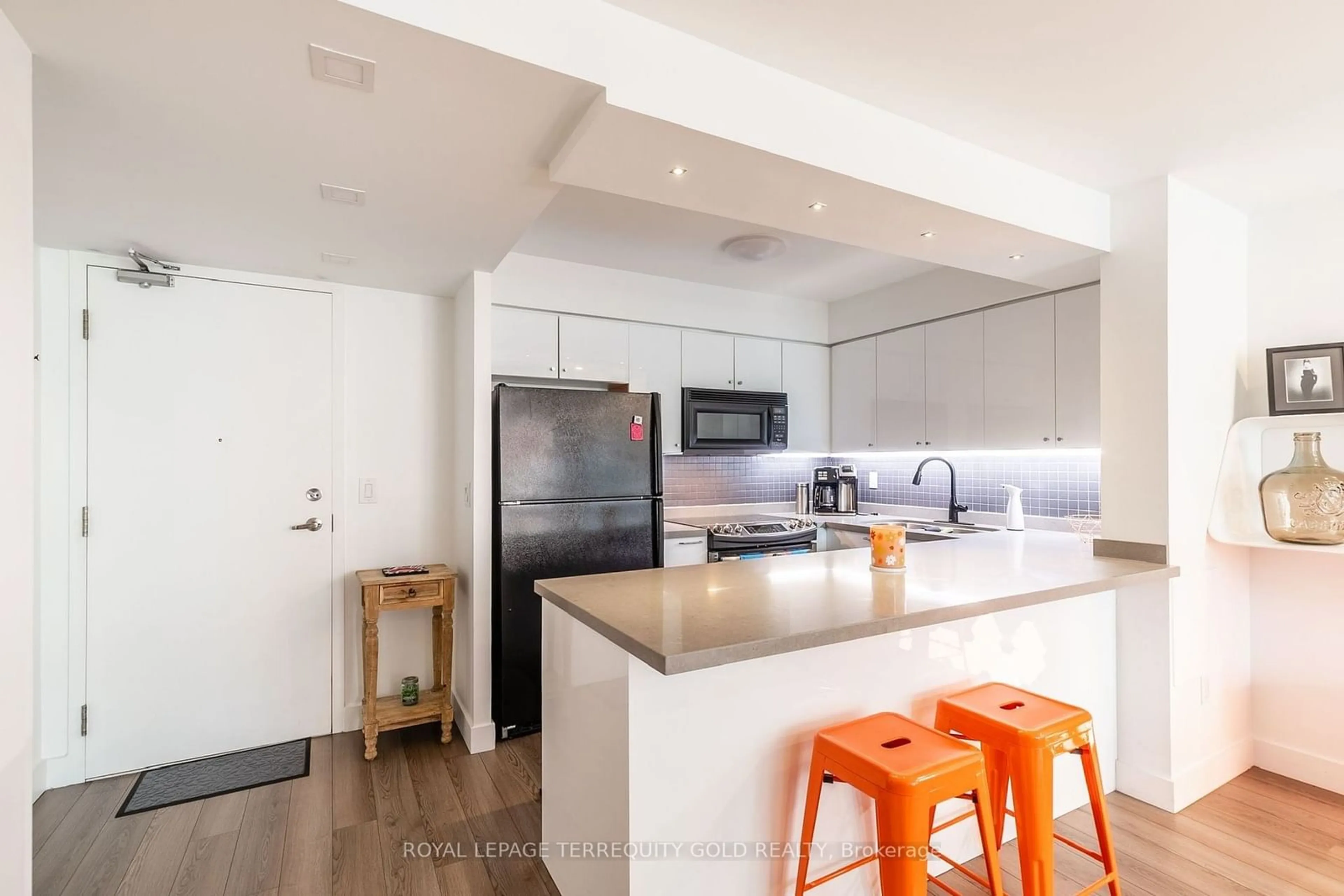 Contemporary kitchen, unknown for 330 Adelaide St #803, Toronto Ontario M5A 4S9