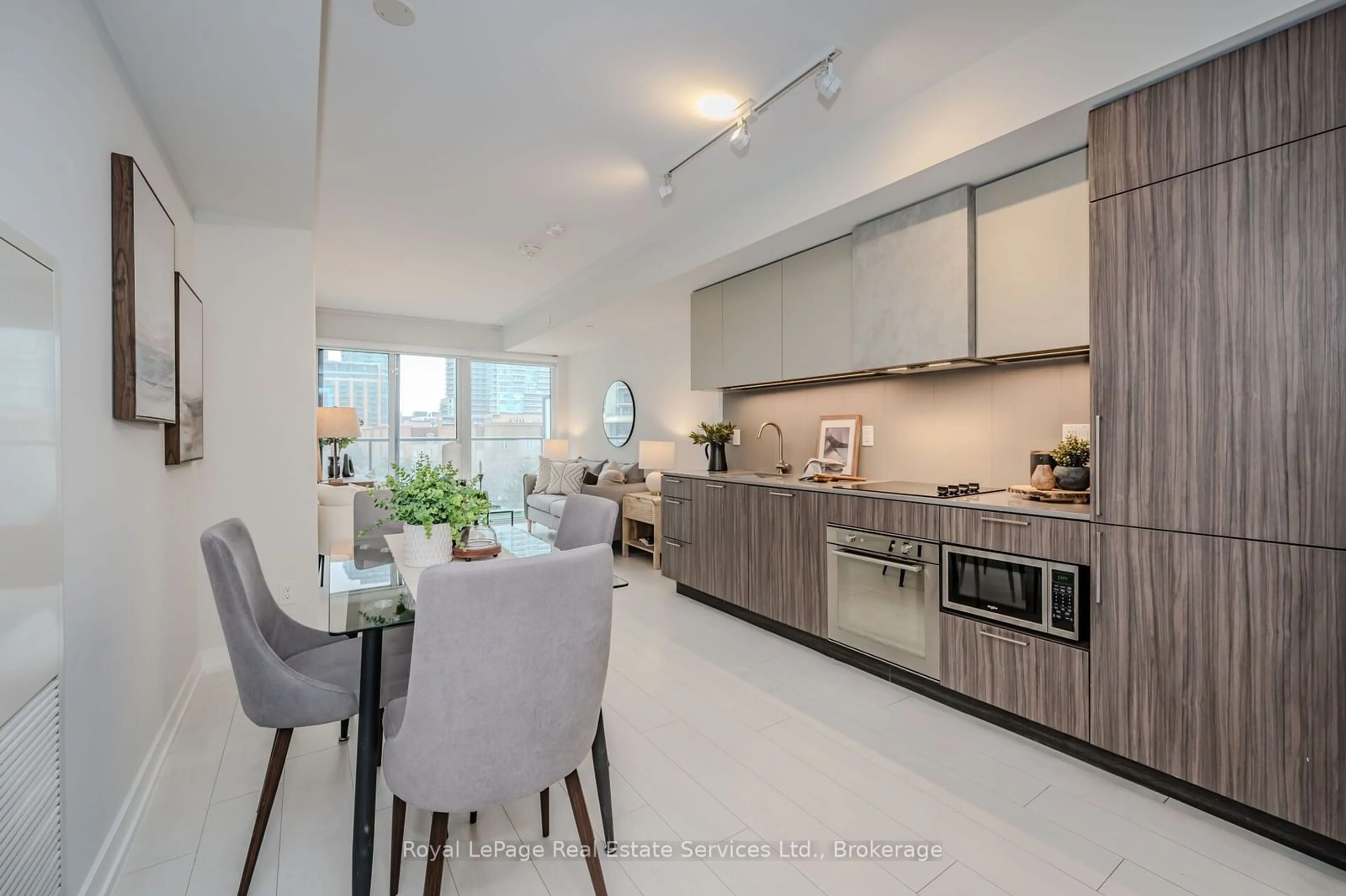 Open concept kitchen, unknown for 19 Western Battery Rd #310, Toronto Ontario M6K 0E3