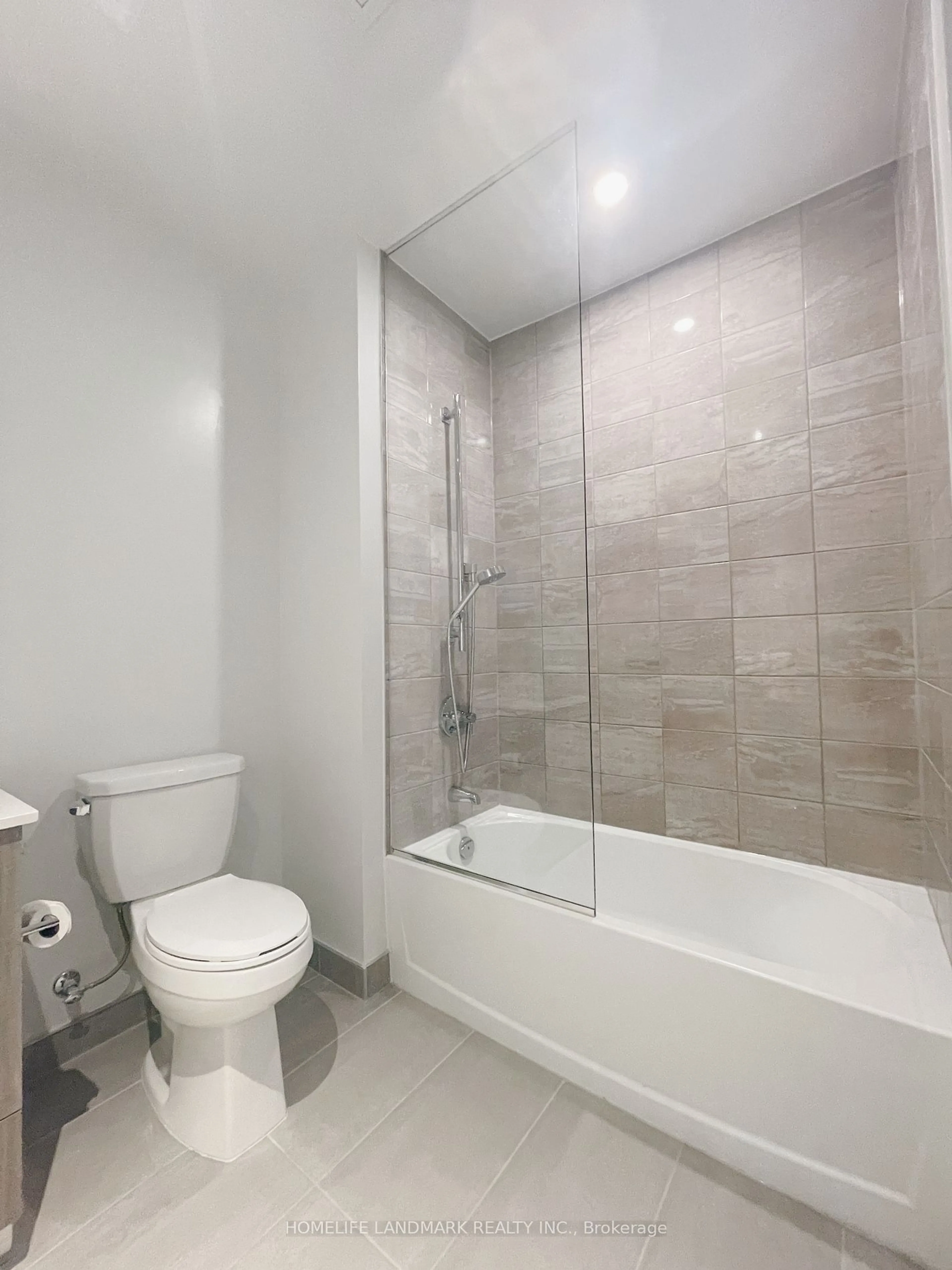 Standard bathroom, ceramic/tile floor for 8 Cumberland St #1308, Toronto Ontario M4W 0B6