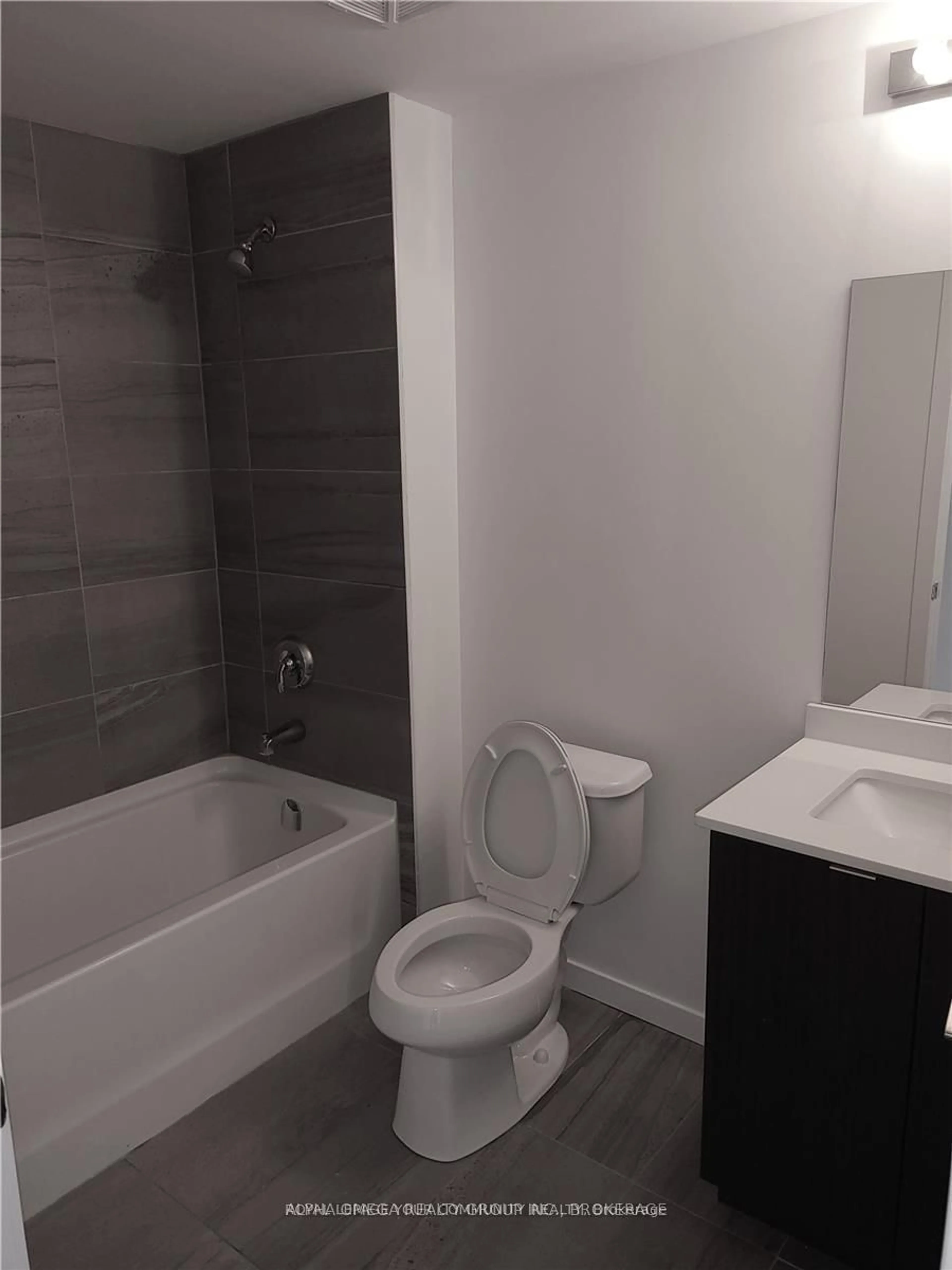 Standard bathroom, unknown for 3237 Bayview Ave #606, Toronto Ontario M2K 2J7