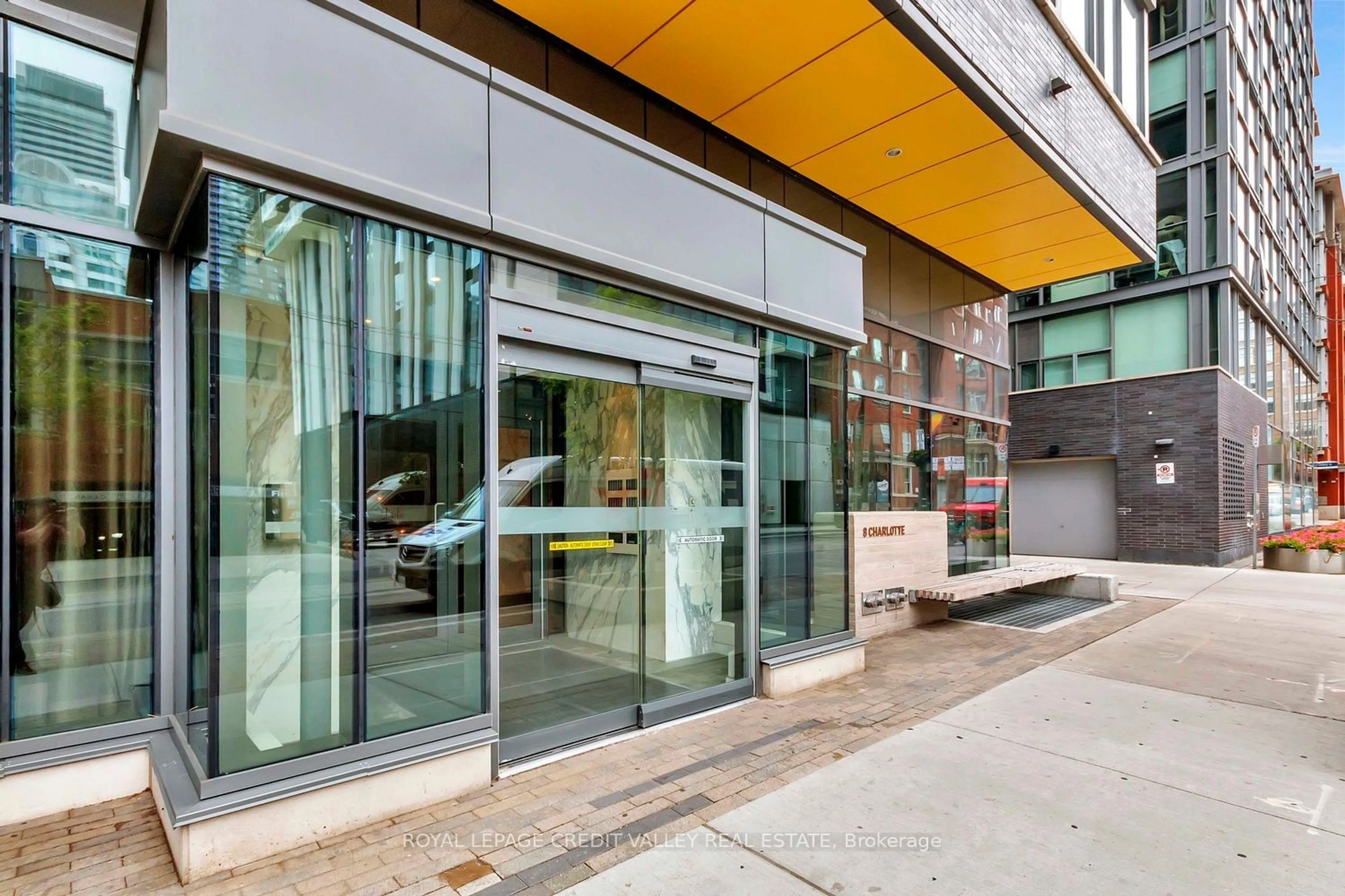 Indoor foyer for 8 Charlotte St #1003, Toronto Ontario M5V 0K4