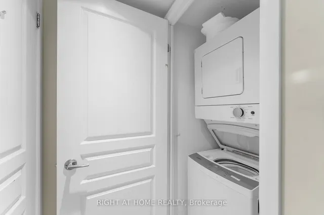 Additional image 7 of 18 Yonge St Unit 2315