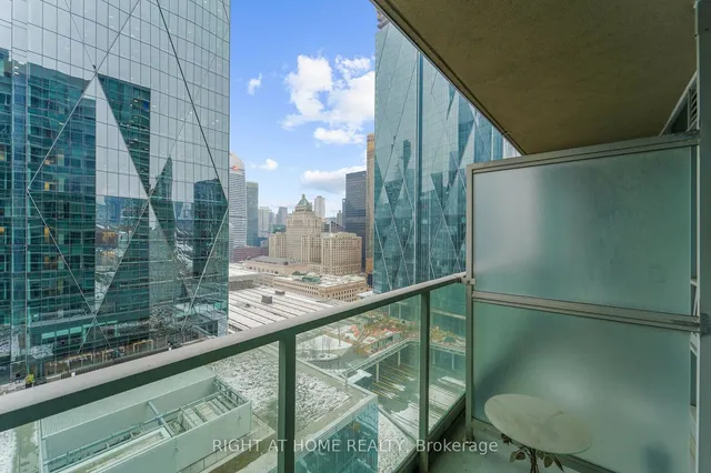 Additional image 4 of 18 Yonge St Unit 2315
