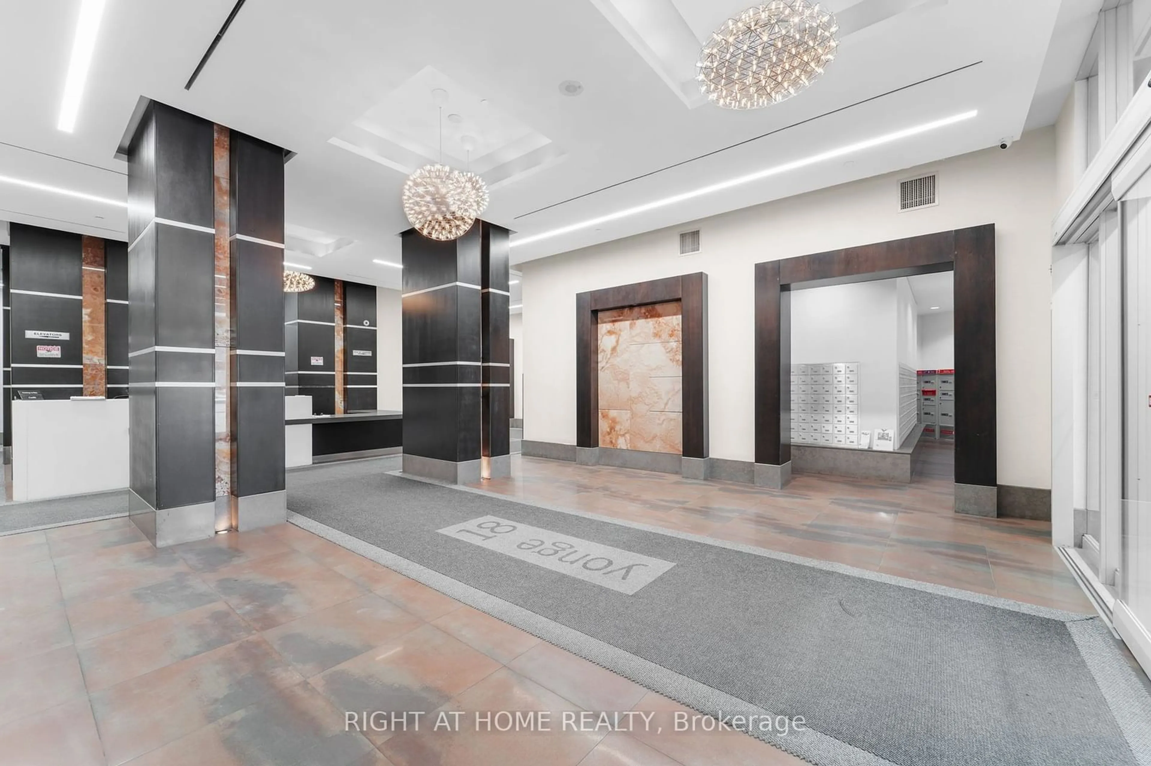 Indoor foyer for 18 Yonge St #2315, Toronto Ontario M5E 1Z8