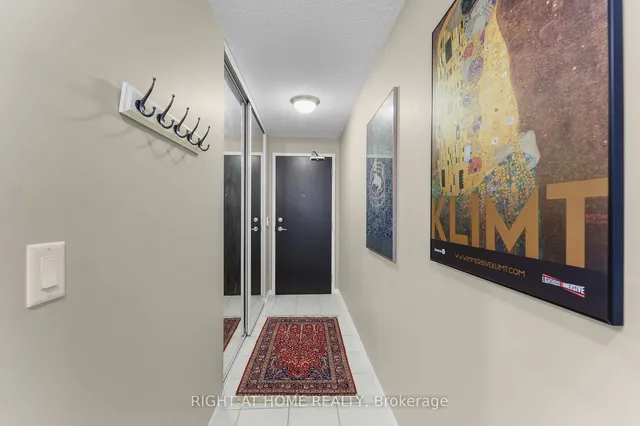 Additional image 19 of 18 Yonge St Unit 2315