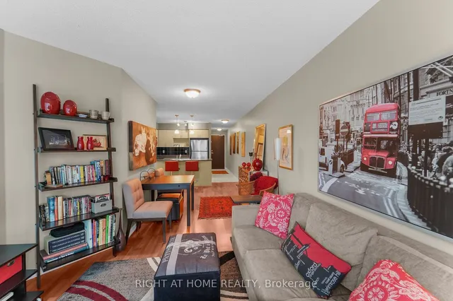 Additional image 15 of 18 Yonge St Unit 2315