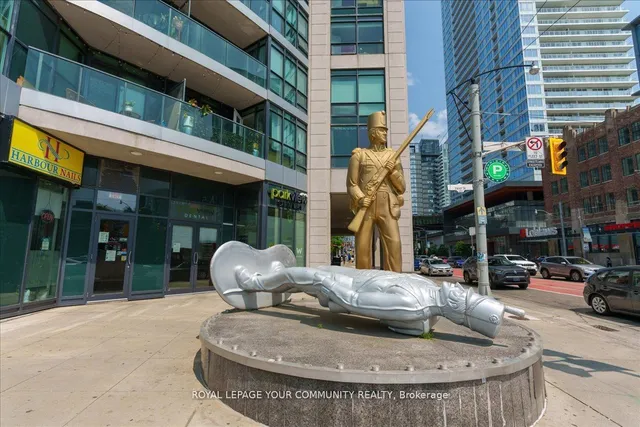 600 Fleet St #1810, Toronto 4