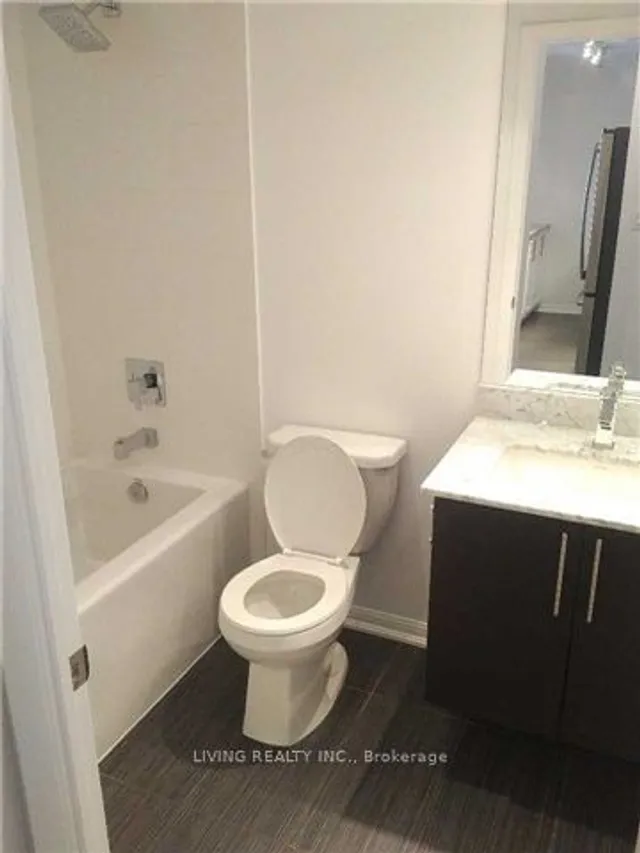 Additional property image - 35 Bastion St Unit 1705
