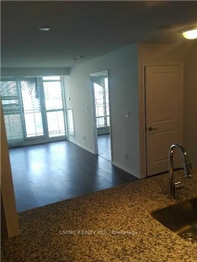 Additional property image - 35 Bastion St Unit 1705