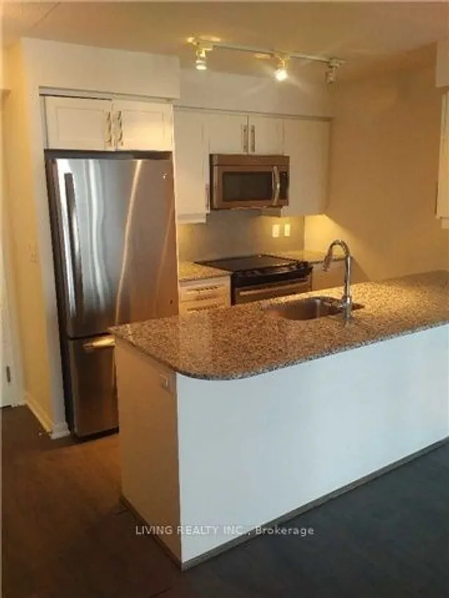 Additional property image - 35 Bastion St Unit 1705