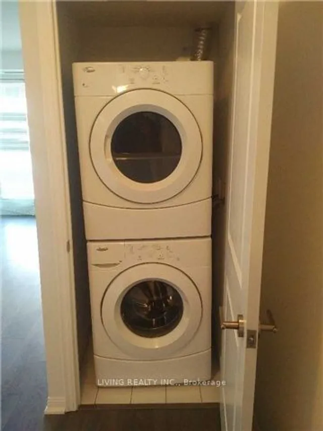 Additional property image - 35 Bastion St Unit 1705