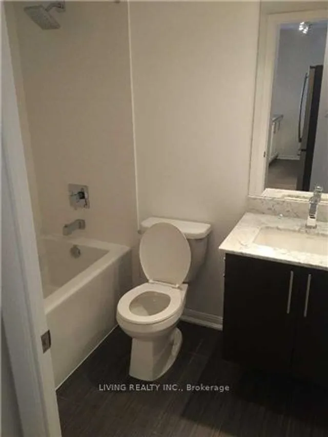 Additional property image - 35 Bastion St Unit 1705