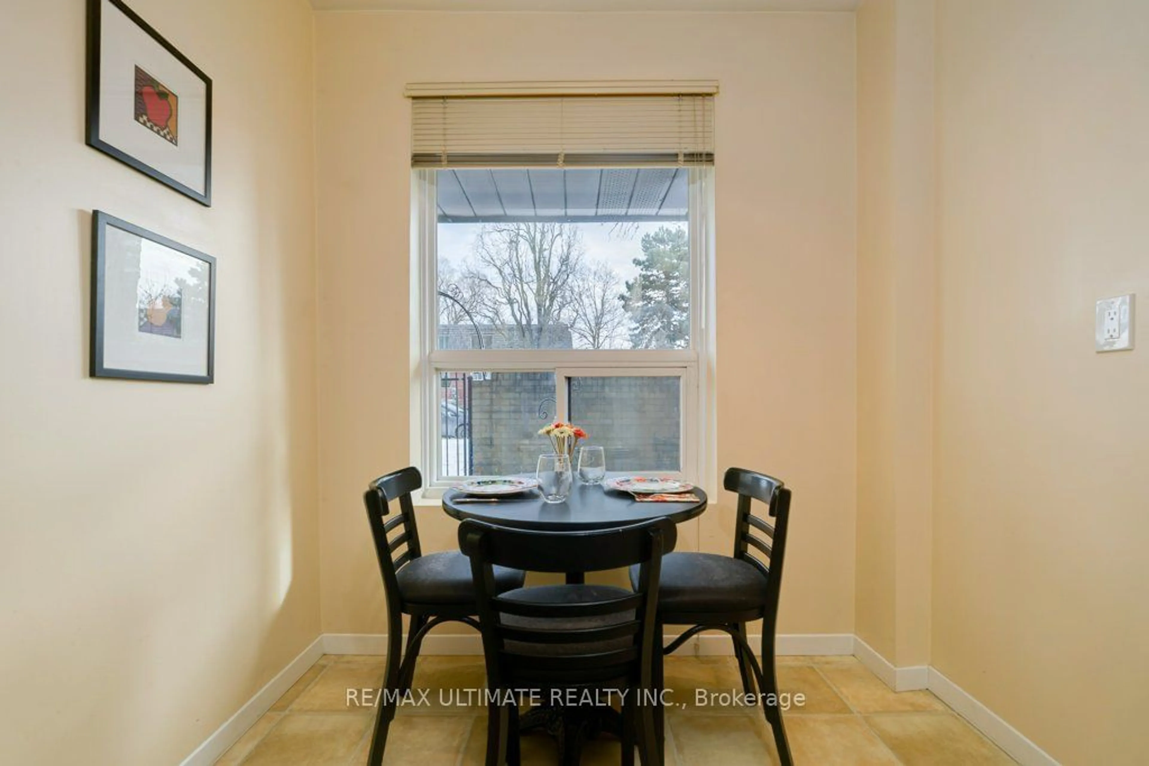 Dining room, unknown for 78 Upper Canada Dr #3, Toronto Ontario M2P 2A3