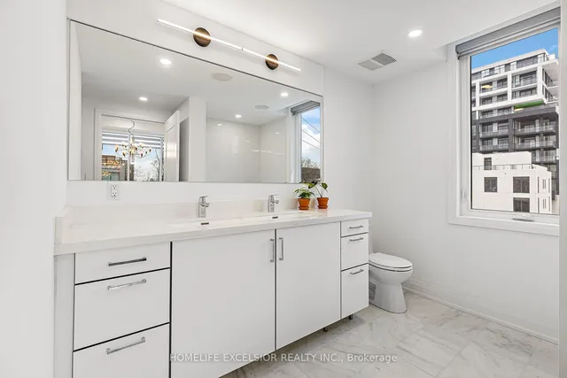 Additional property image - 18 GREENBRIAR Rd Unit 1