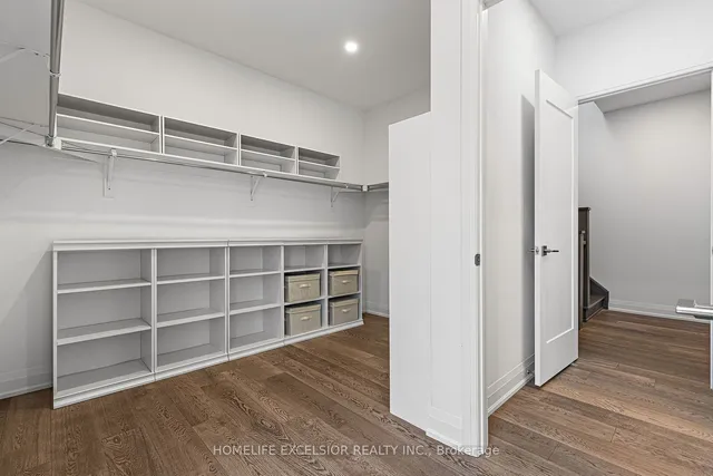 Additional property image - 18 GREENBRIAR Rd Unit 1
