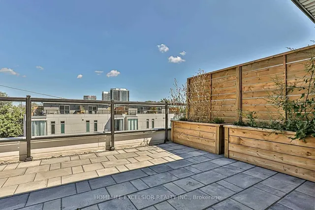 Additional property image - 18 GREENBRIAR Rd Unit 1