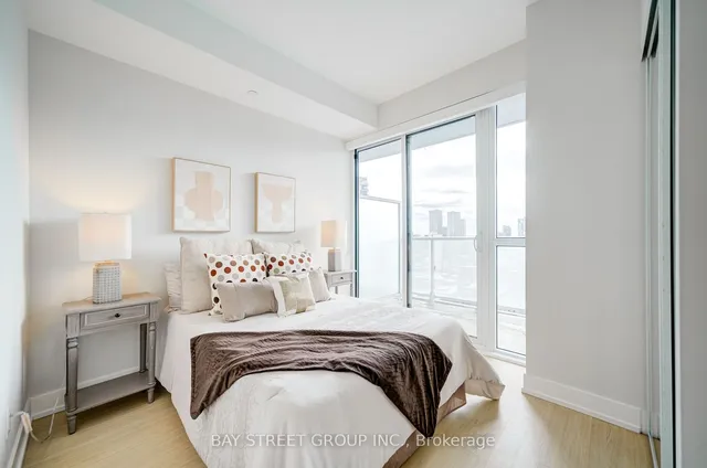 Additional property image - 7 Grenville St Unit 3211