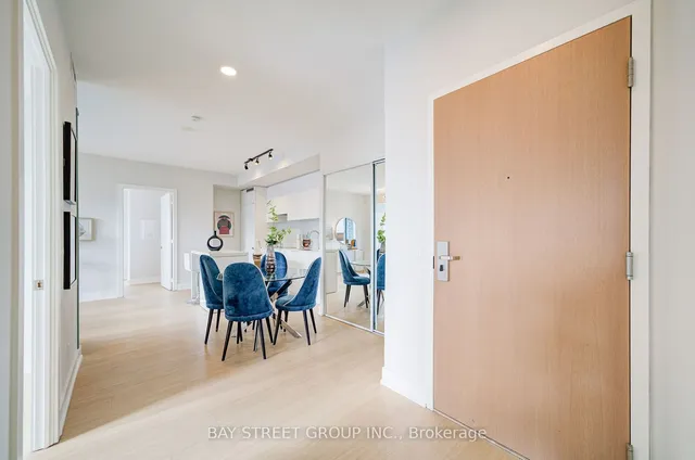 Additional property image - 7 Grenville St Unit 3211