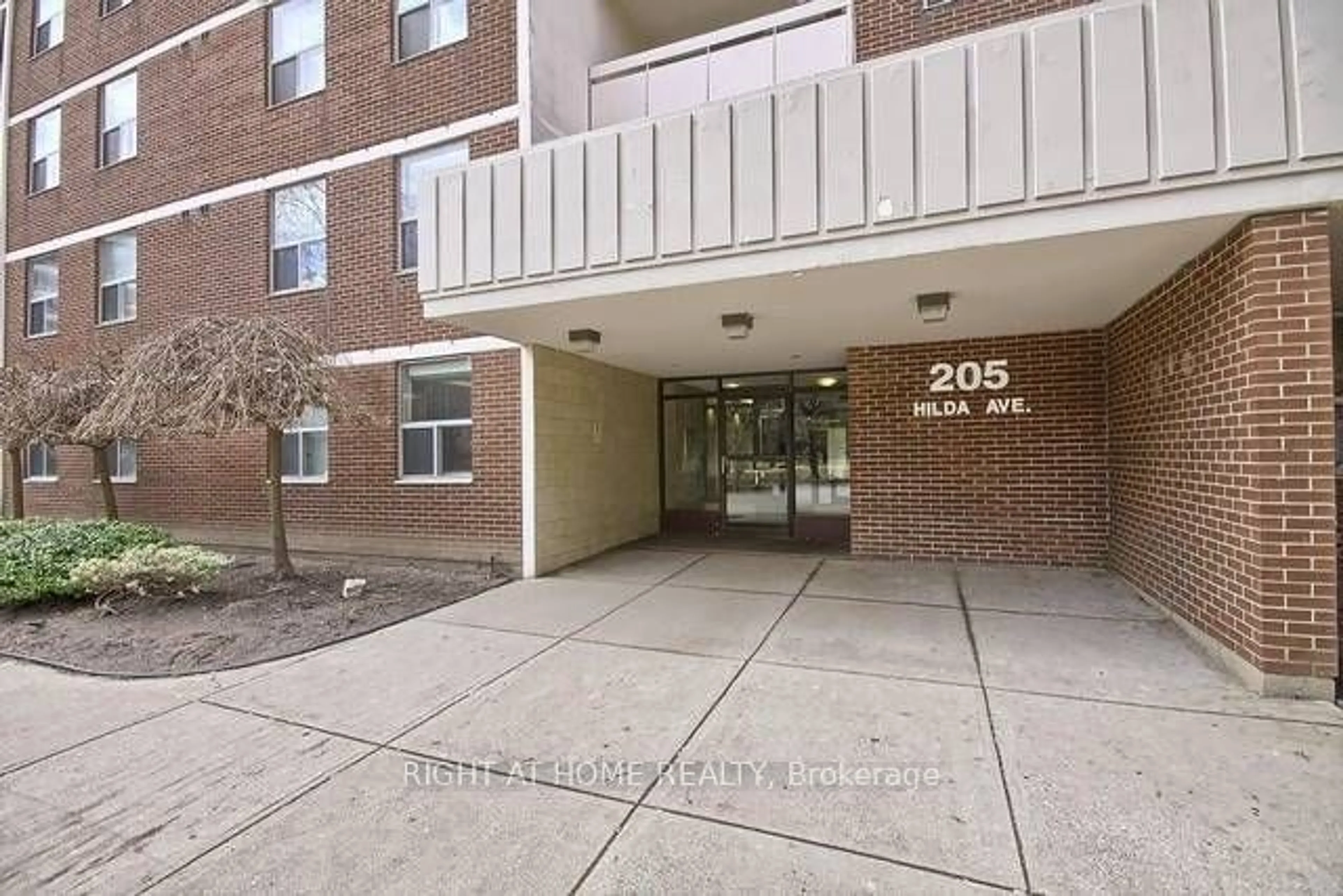 Indoor foyer for 205 Hilda Ave #1610, Toronto Ontario M2M 4B1