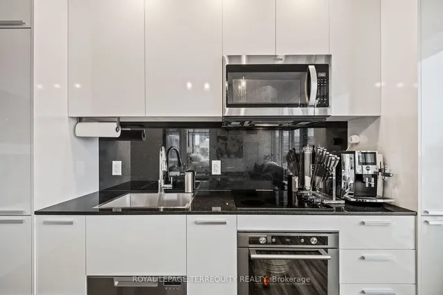 Additional property image - 75 Canterbury Pl Unit 1702