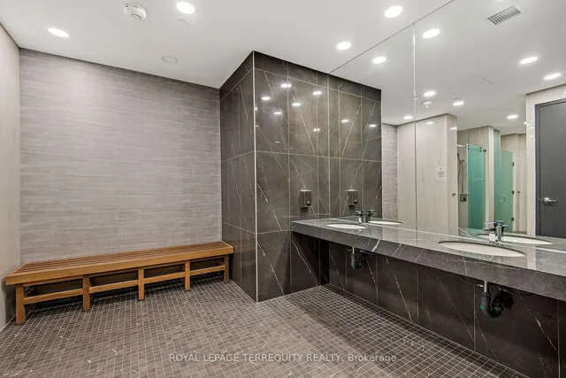Additional property image - 75 Canterbury Pl Unit 1702