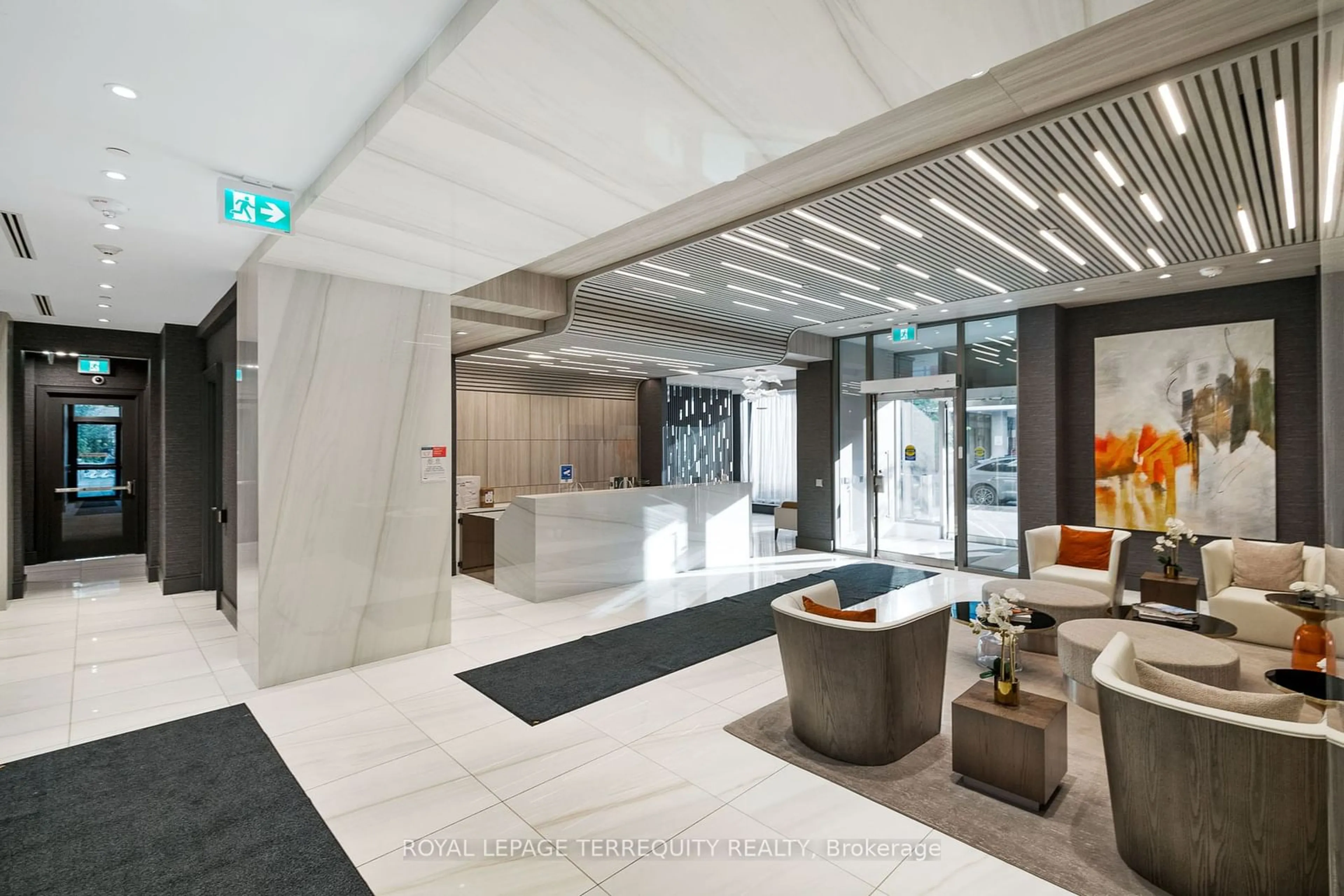 Lobby for 75 Canterbury Pl #1702, Toronto Ontario M2N 0L2