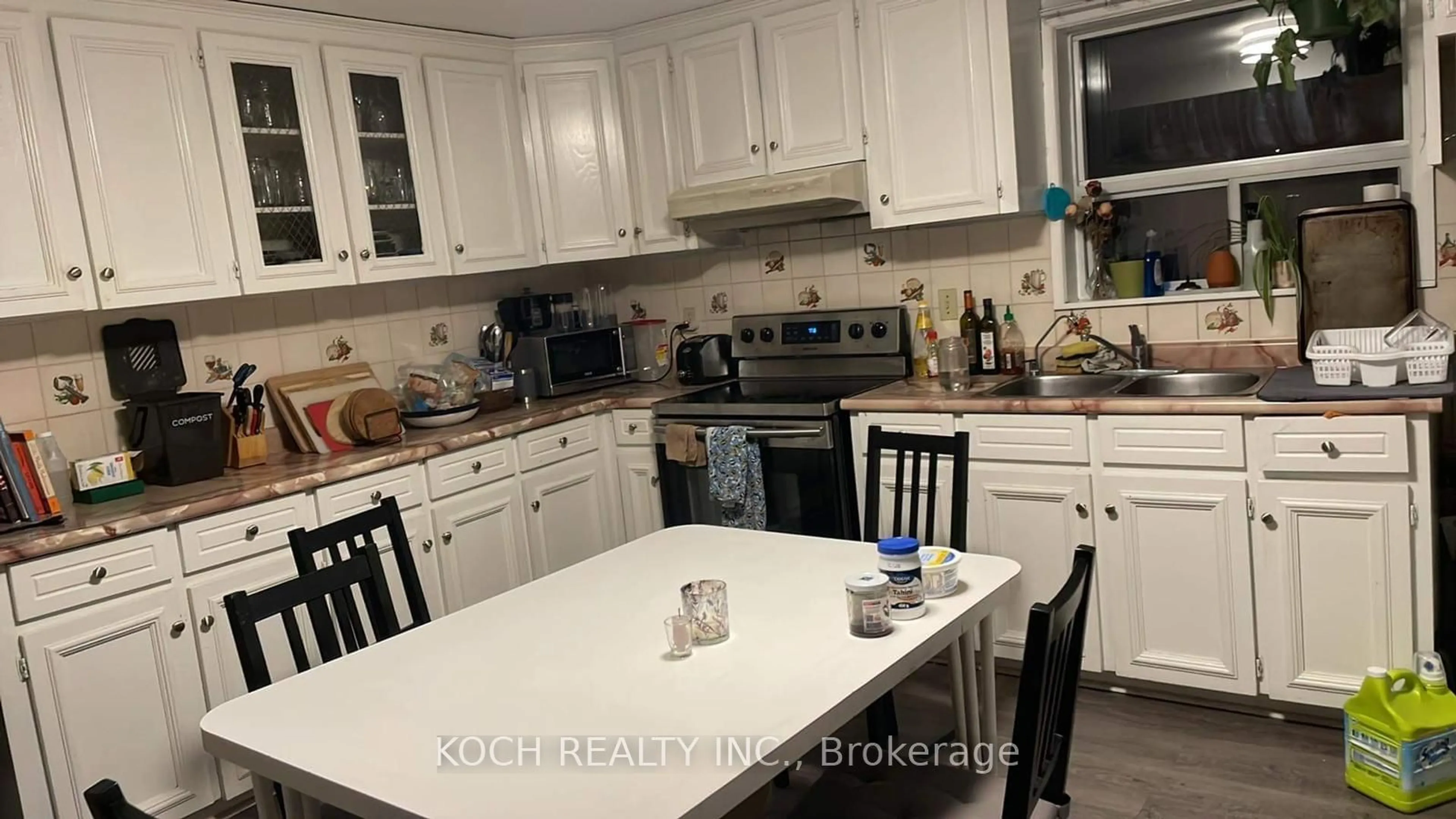 Open concept kitchen, unknown for 731 Richmond St, Toronto Ontario M6J 1C4