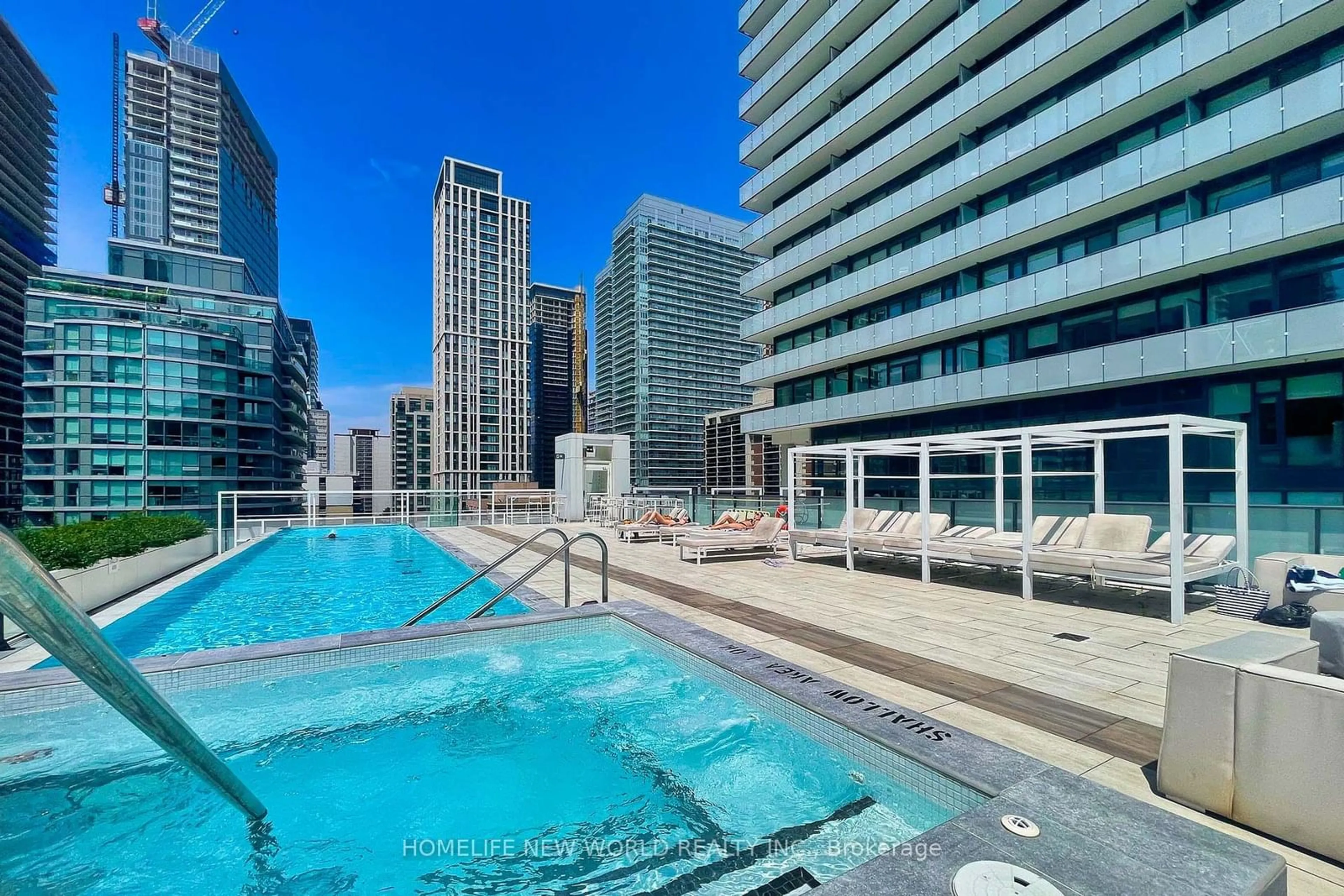 Pool for 161 Roehampton Ave #603, Toronto Ontario M4P 1P9