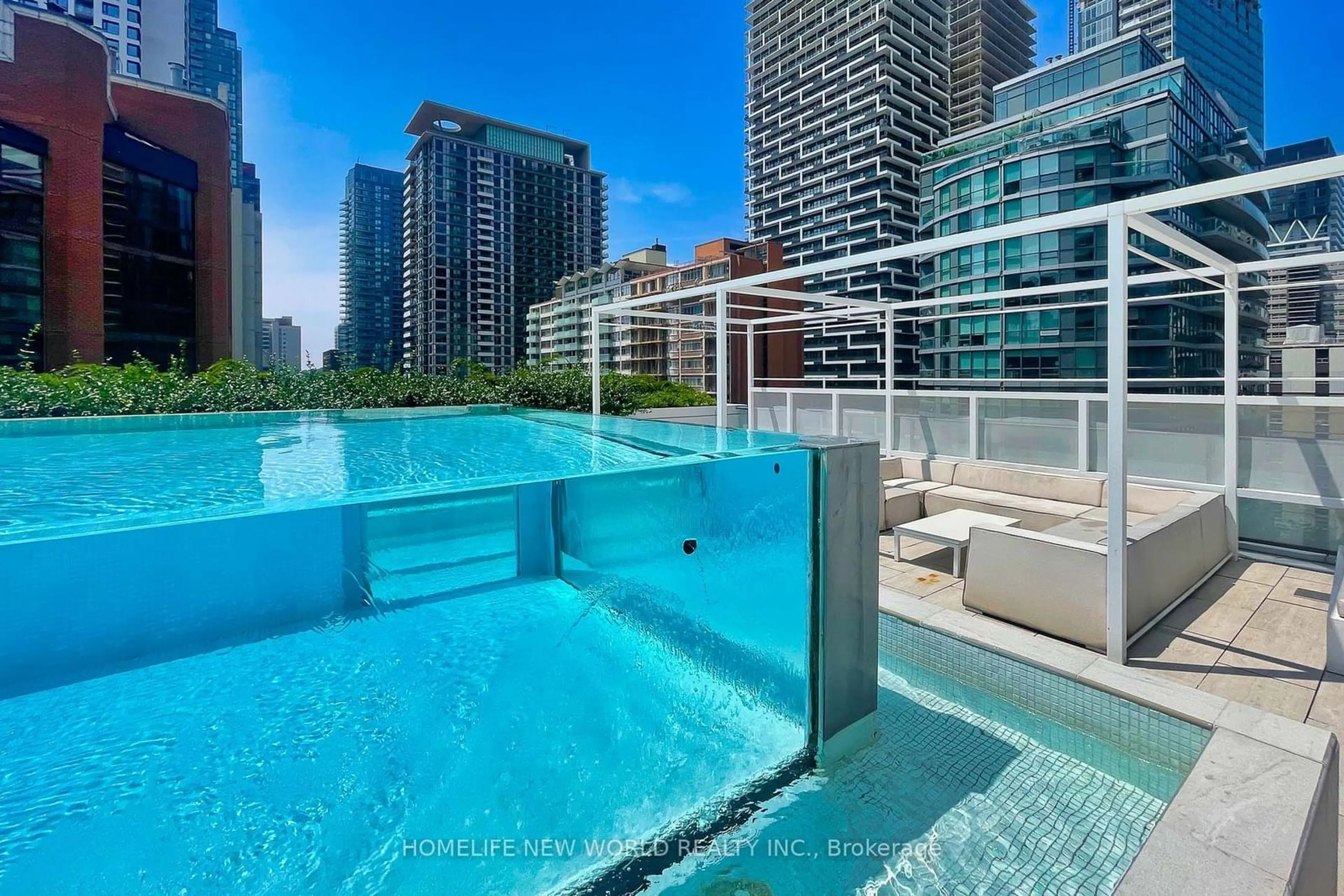 Pool for 161 Roehampton Ave #603, Toronto Ontario M4P 1P9