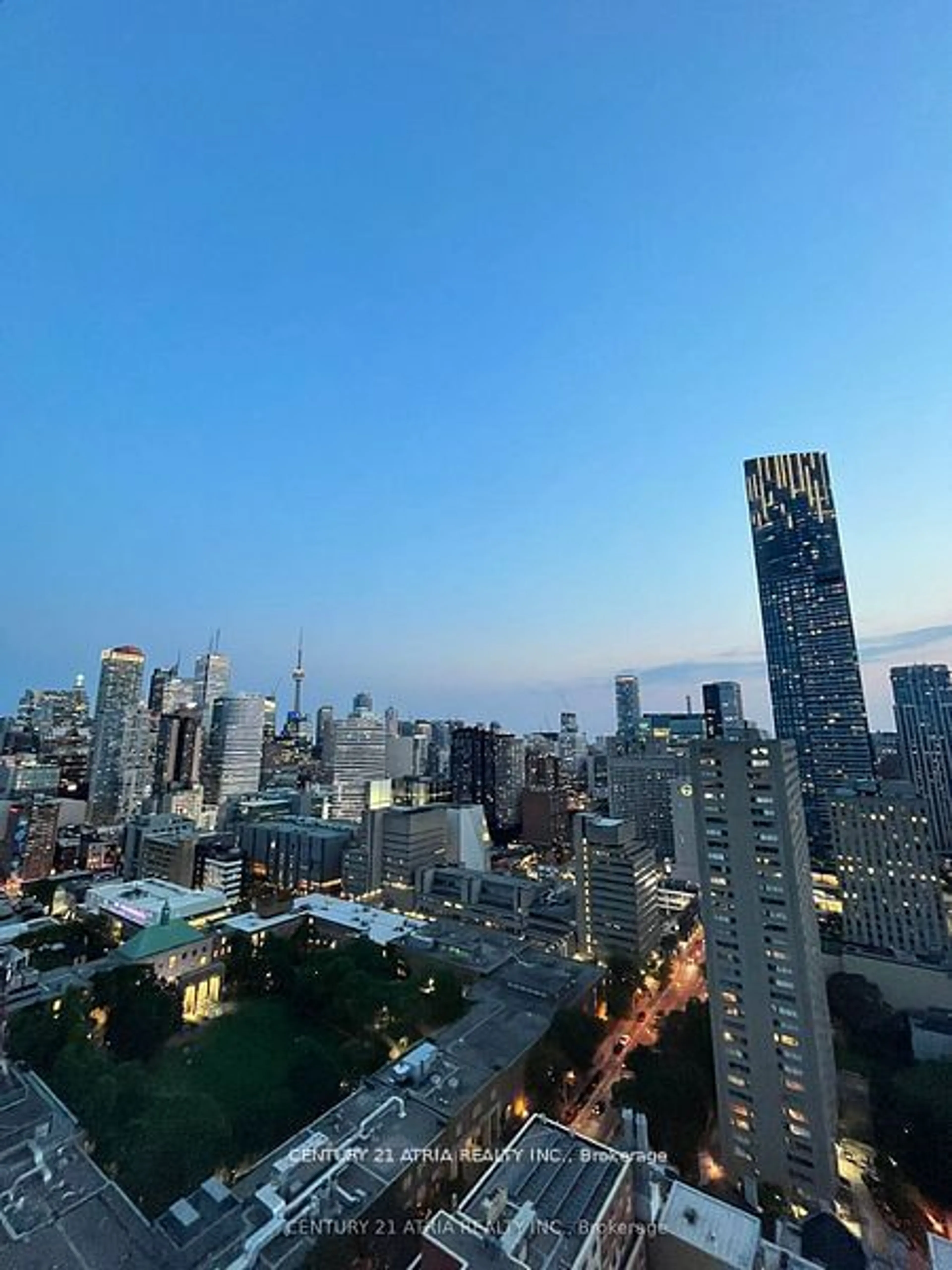 A pic from outside/outdoor area/front of a property/back of a property/a pic from drone, city buildings view from balcony for 89 McGill St #3112, Toronto Ontario M5B 0B1