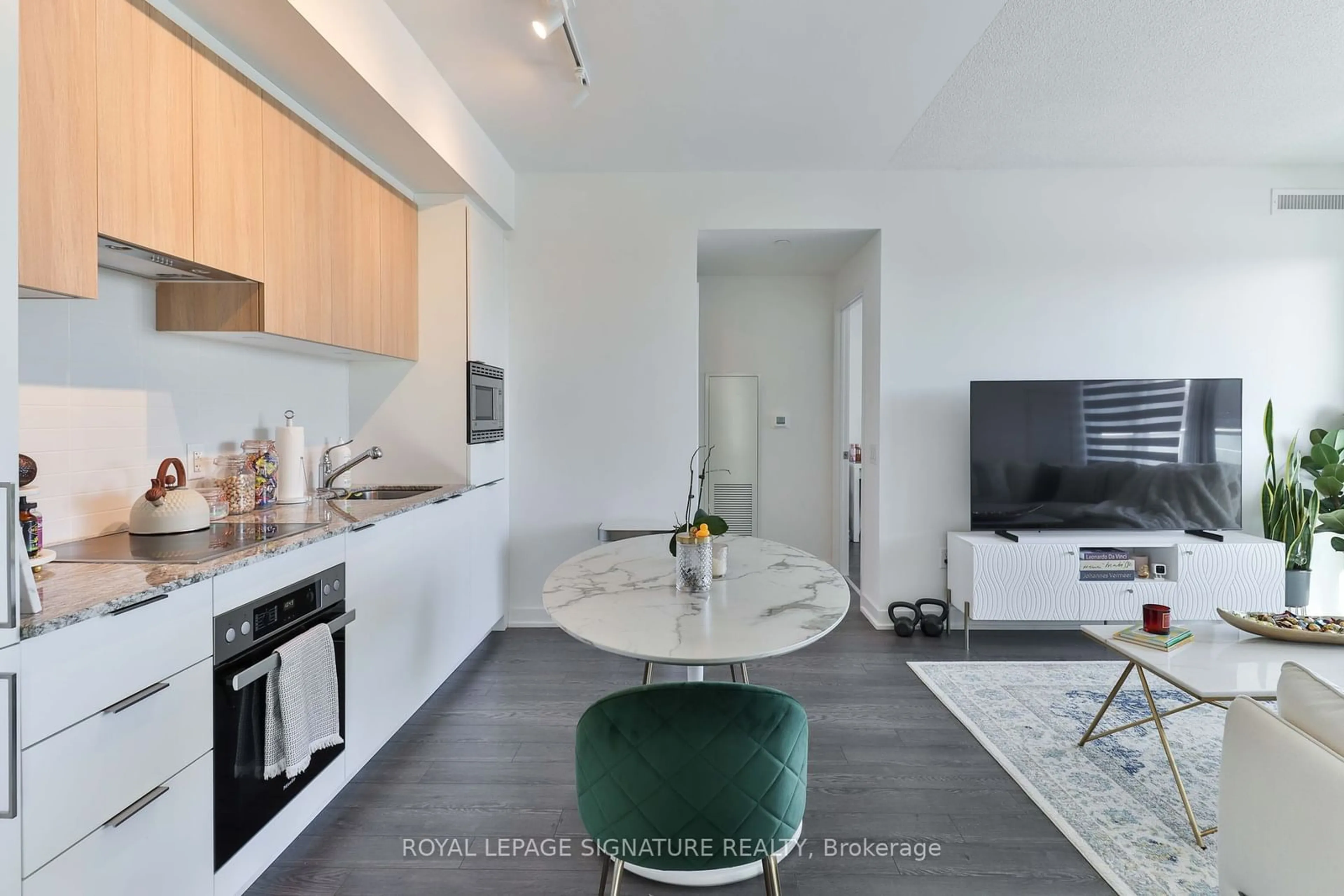 Open concept kitchen, unknown for 20 O'Neill Rd #326, Toronto Ontario M3C 0R2