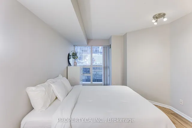 Additional property image - 18 Yonge St Unit 1501