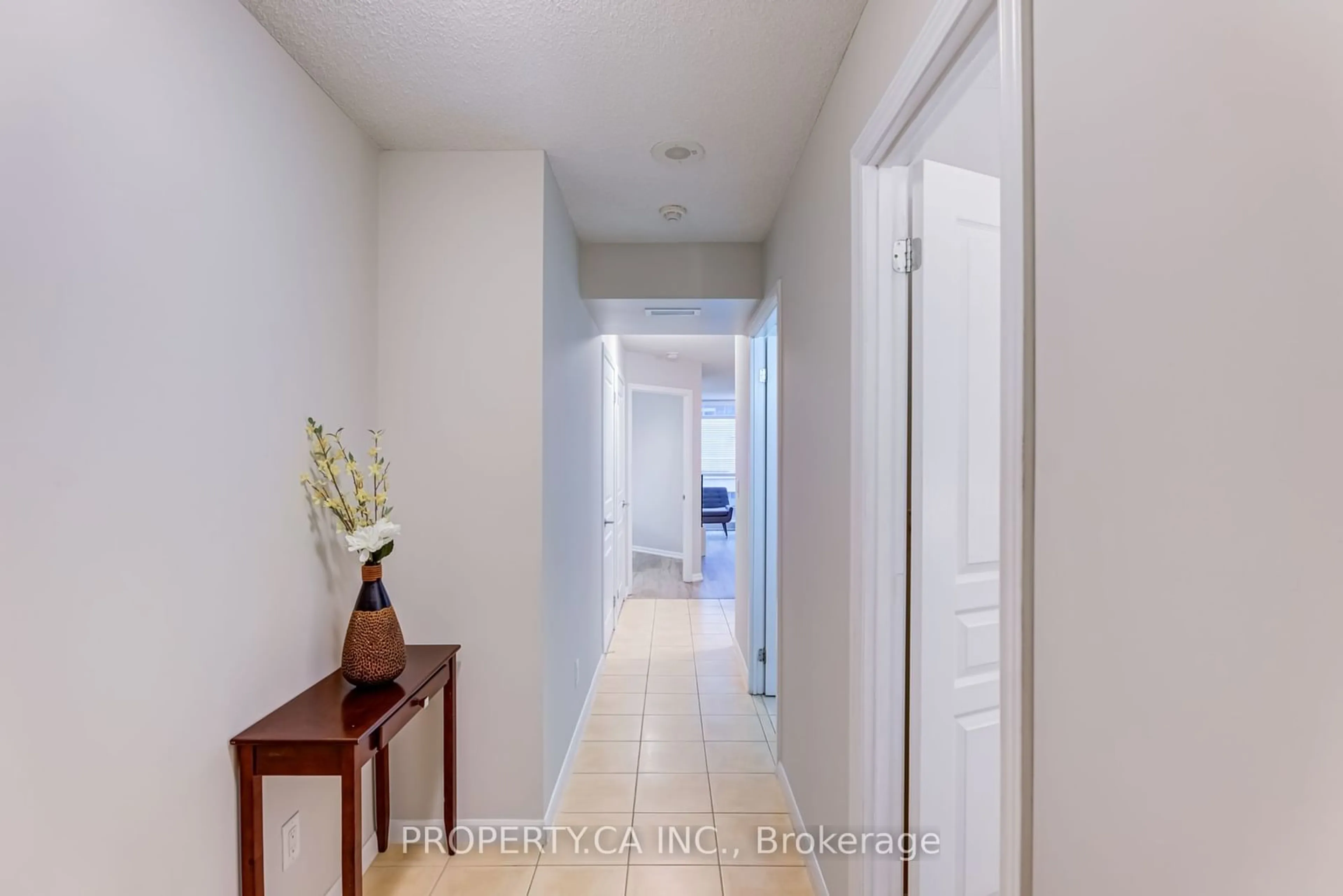 Indoor entryway for 18 Yonge St #1501, Toronto Ontario M5E 1Z8