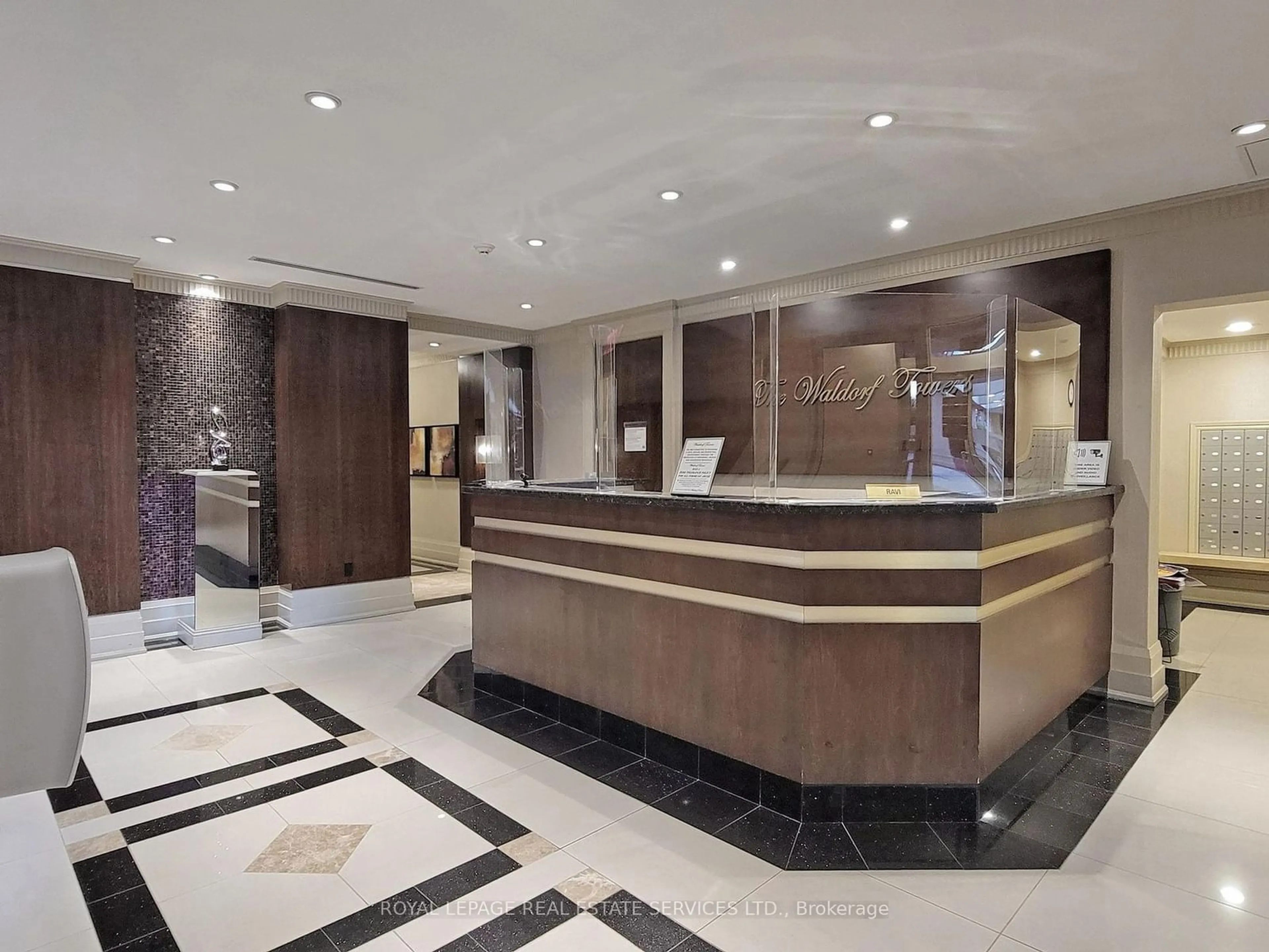 Lobby for 2 Rean Dr #706, Toronto Ontario M2K 3B8