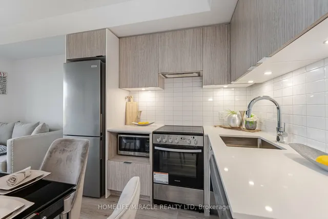 Additional property image - 395 Bloor St Unit 2110