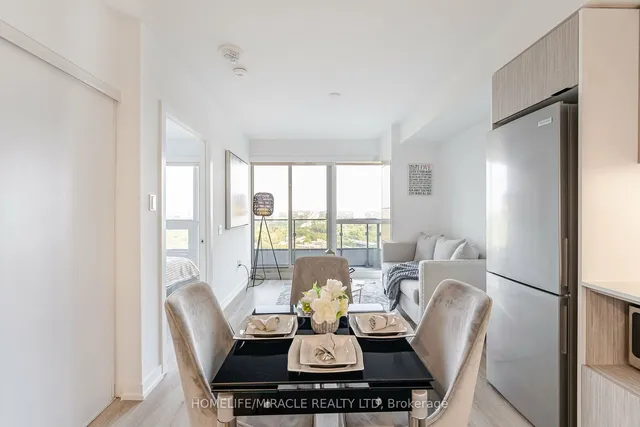 Additional property image - 395 Bloor St Unit 2110