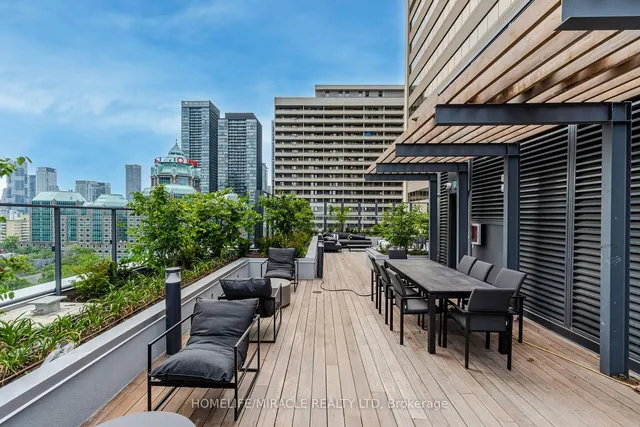 Additional property image - 395 Bloor St Unit 2110