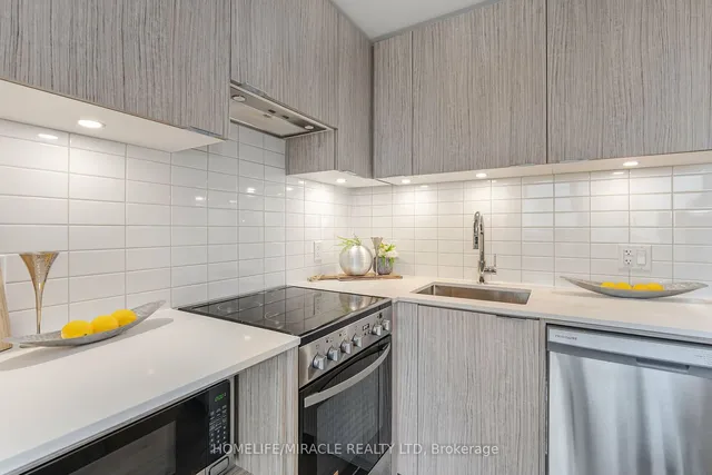 Additional property image - 395 Bloor St Unit 2110