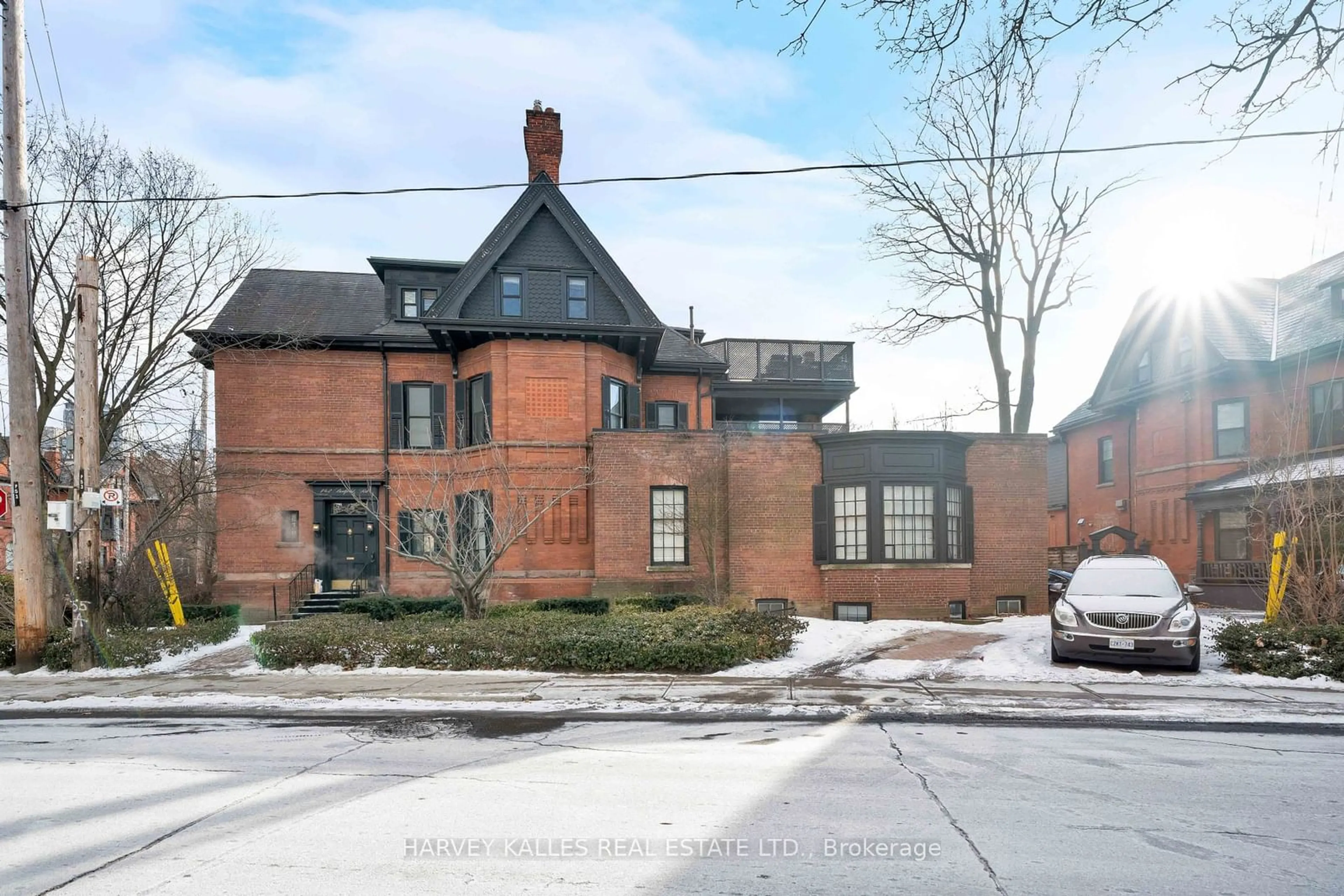 Home with brick exterior material, street for 142 Bedford Rd, Toronto Ontario M5R 2K2