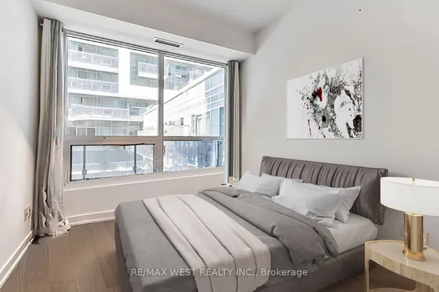 Additional property image - 1030 King St