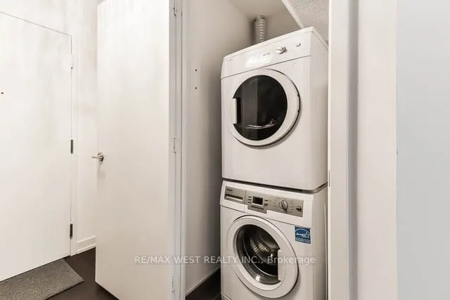 Additional property image - 1030 King St