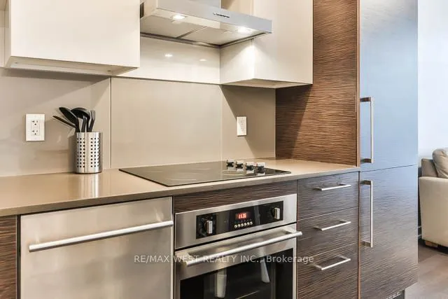 Additional property image - 1030 King St