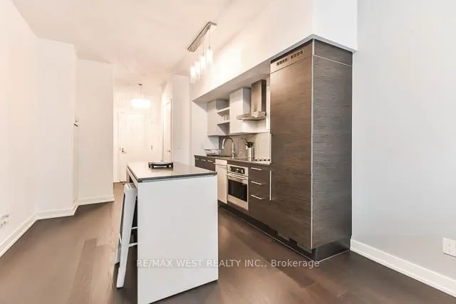 Additional property image - 1030 King St
