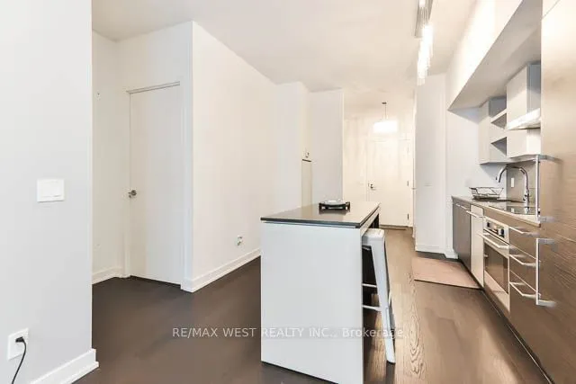 Additional property image - 1030 King St