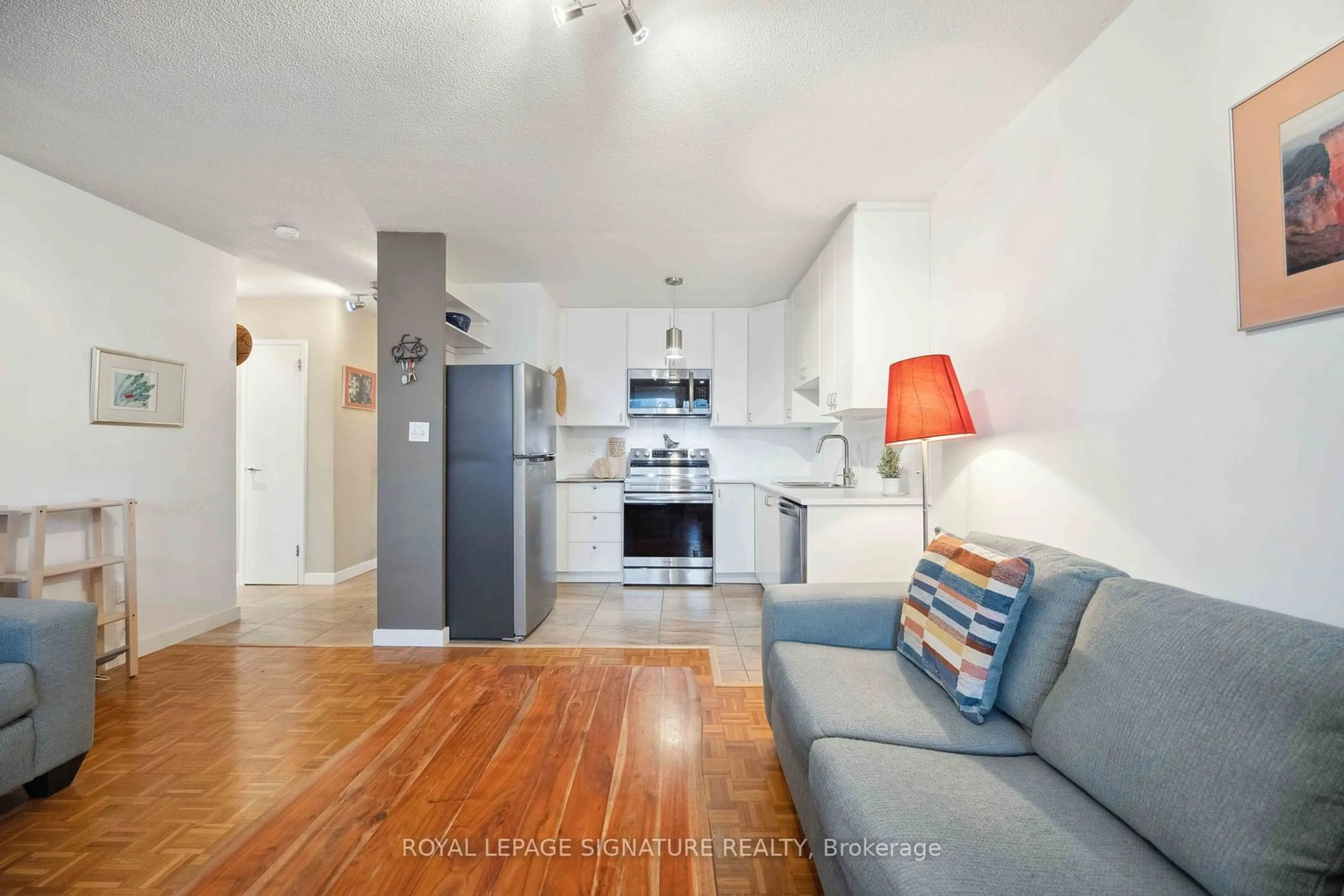 Open concept kitchen, unknown for 40 Homewood Ave #2503, Toronto Ontario M4Y 2K2