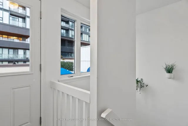 Additional property image - 22 Western Battery Rd Unit 106