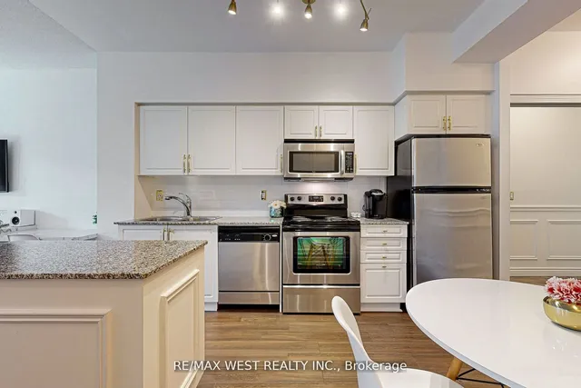 Additional property image - 209 Fort York Blvd Unit 355